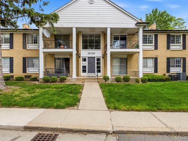 29165 Hayes Road, Warren, MI 48088