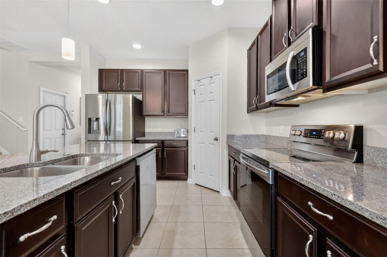 3262 Plumlee Court, Grand Island, FL 32735 Photo