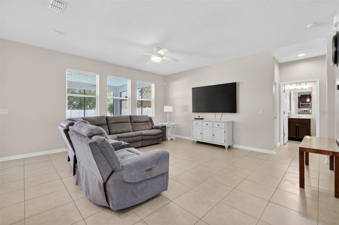 3262 Plumlee Court, Grand Island, FL 32735 Photo