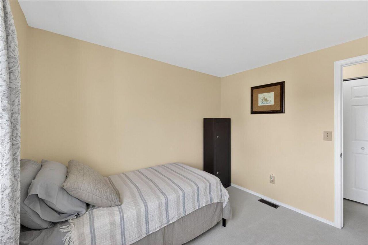 4950 Amberwood Lane Photo 20