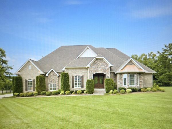 5232 Mead Park Dr, Thompsons Station, TN 37179
