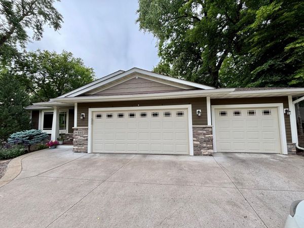845 Palm Court , Maplewood, MN 55109