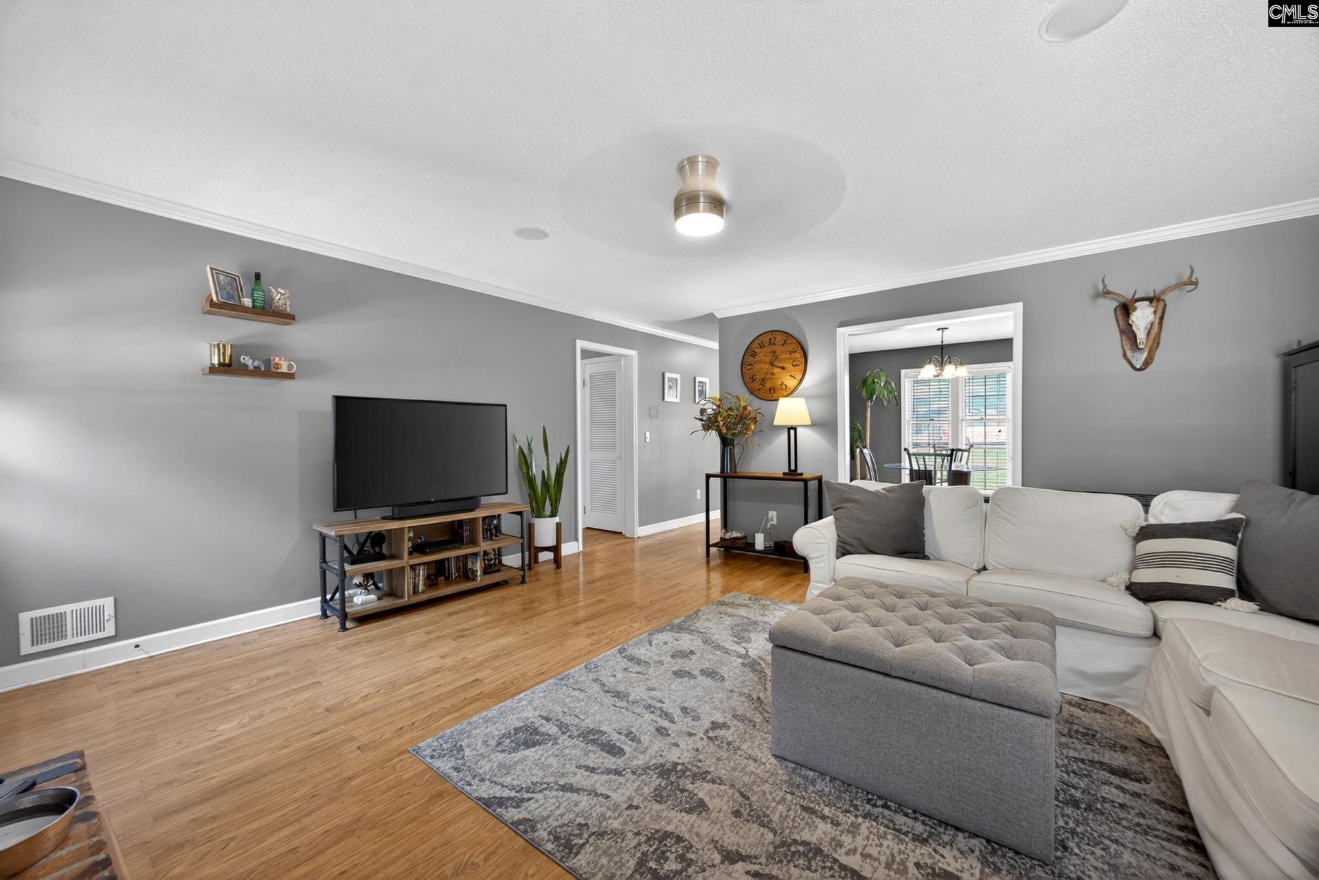 128 New Market Drive  Photo 10