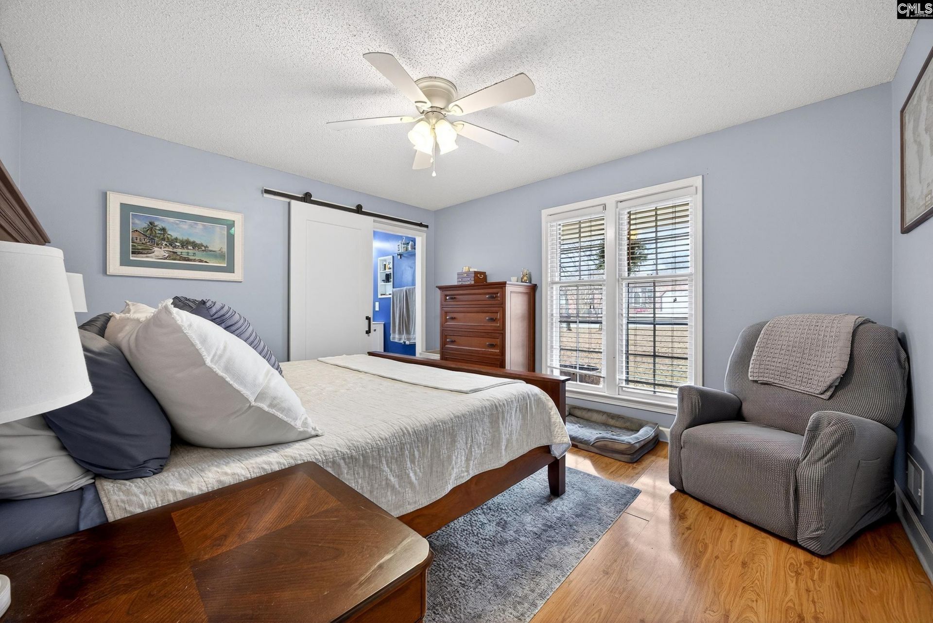 128 New Market Drive  Photo 11
