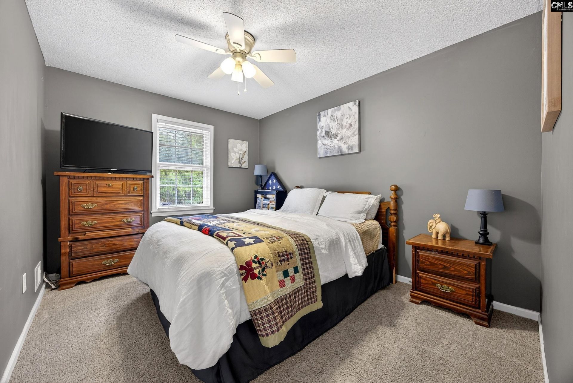 128 New Market Drive  Photo 17