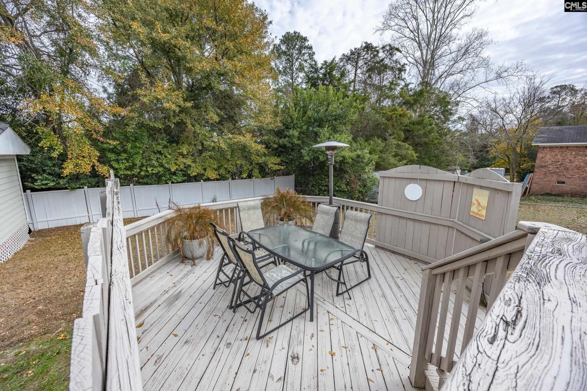 128 New Market Drive  Photo 23