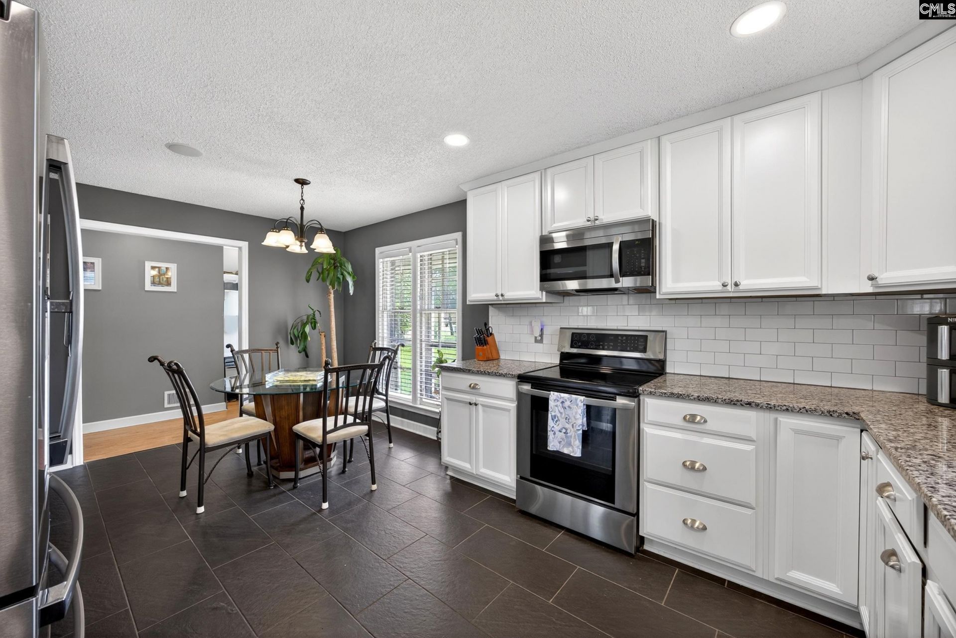 128 New Market Drive  Photo 6