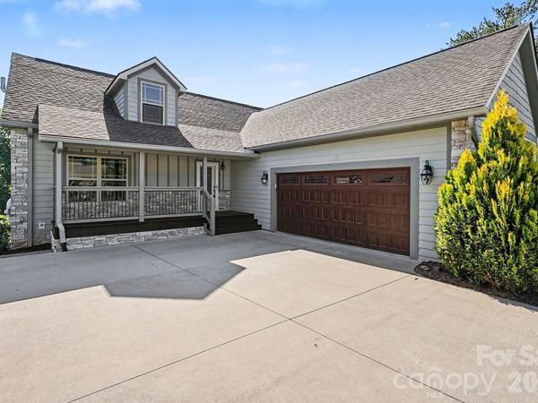 168 Triple Fairways Drive, Hendersonville, NC 28739