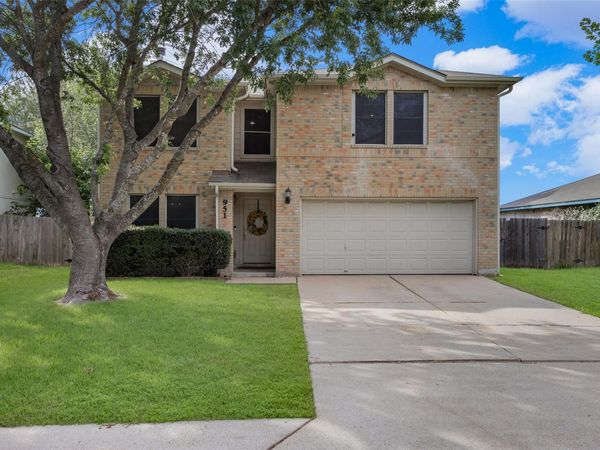951 Brandi CIR, Kyle, TX 78640