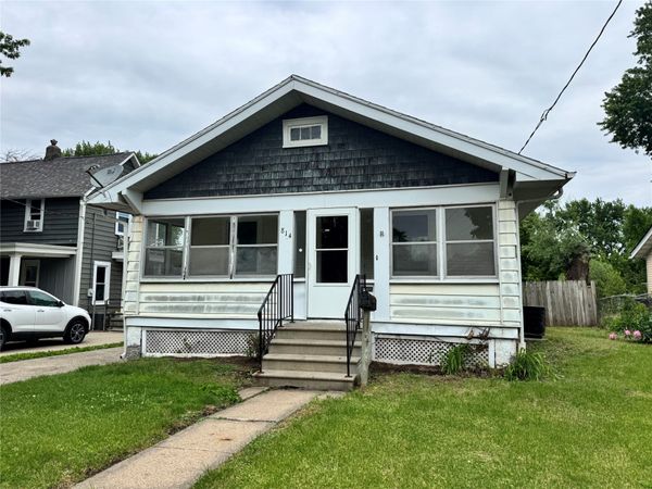814 E Sheridan Avenue, Des Moines, IA 50316