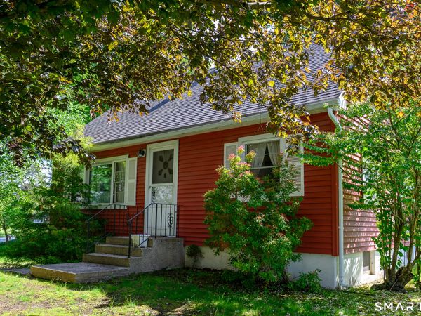 10 Country, Norwich, CT 06360