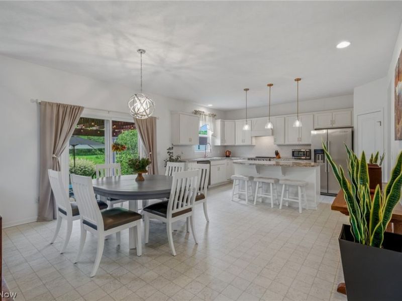 183 Nottingham Way, Wadsworth, OH 44281 Photo 11