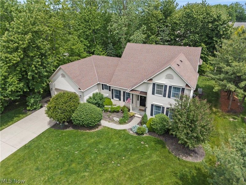 32194 Teasel Court, Avon Lake, OH 44012 Photo 3