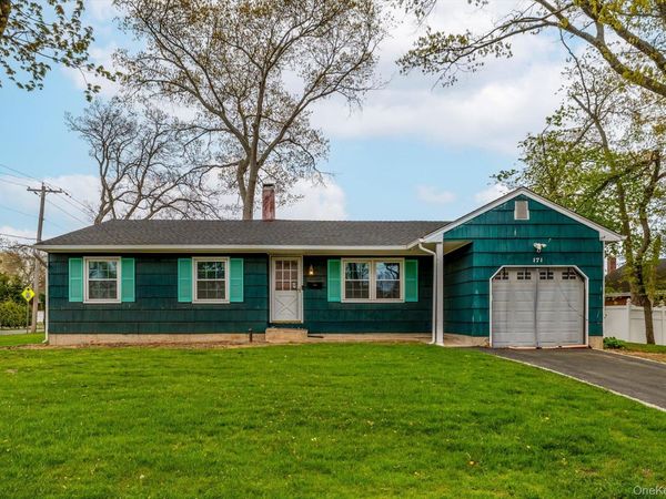 171 W 16th Street, Deer Park, NY 11729