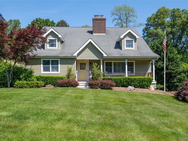 14 Mayfair Drive , Huntington, NY 11743