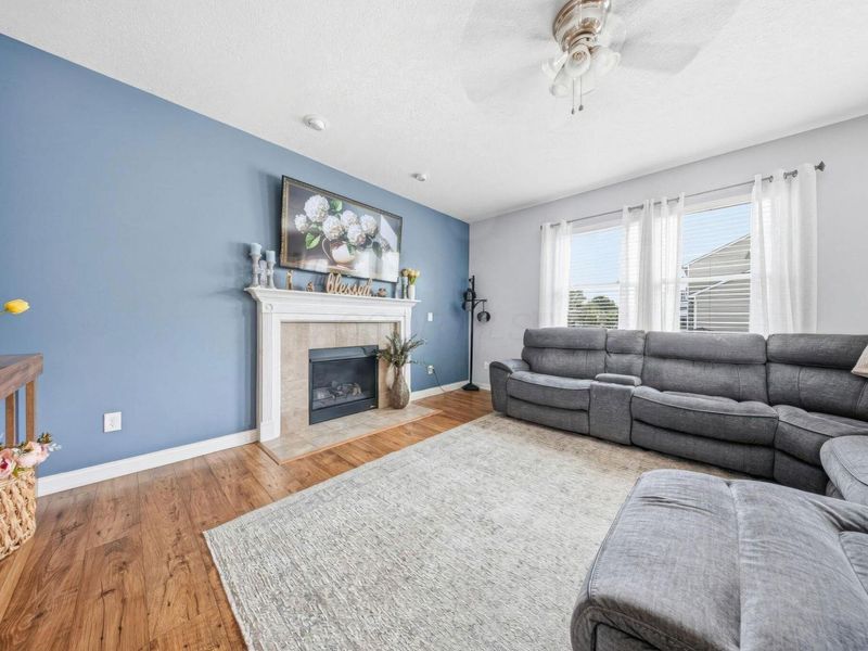2100 Emmys Way, Columbus, OH 43228 Photo 10