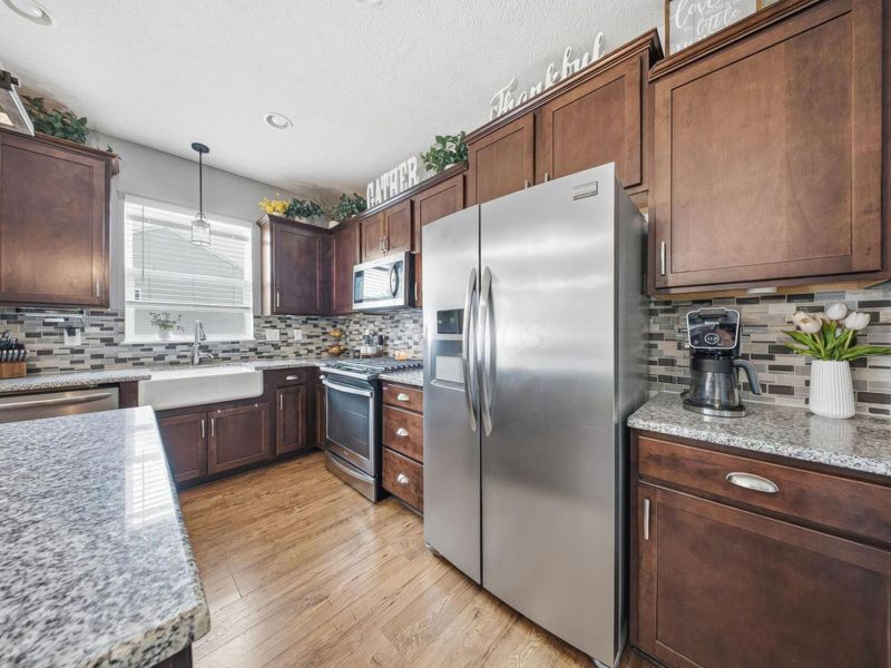 2100 Emmys Way, Columbus, OH 43228 Photo 16
