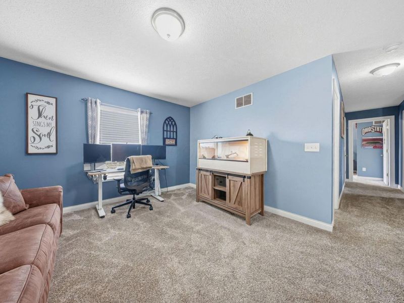 2100 Emmys Way, Columbus, OH 43228 Photo 24
