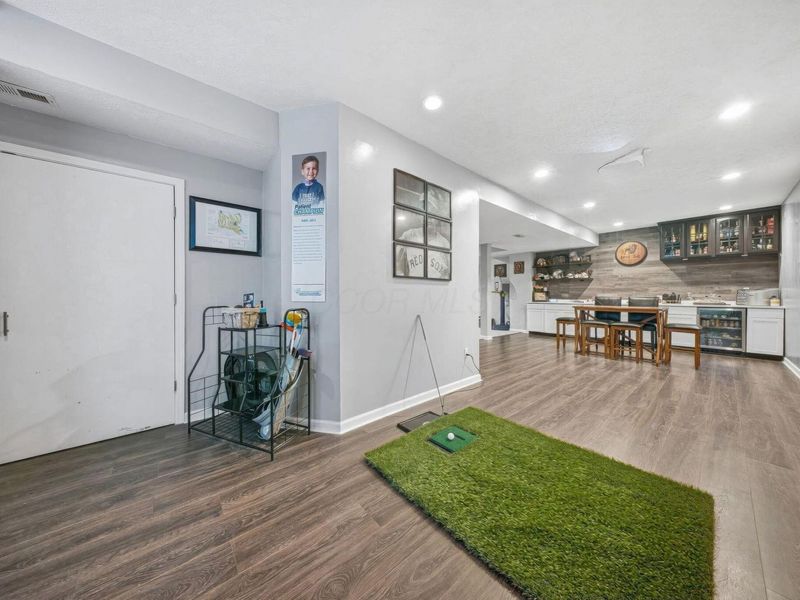 2100 Emmys Way, Columbus, OH 43228 Photo 47