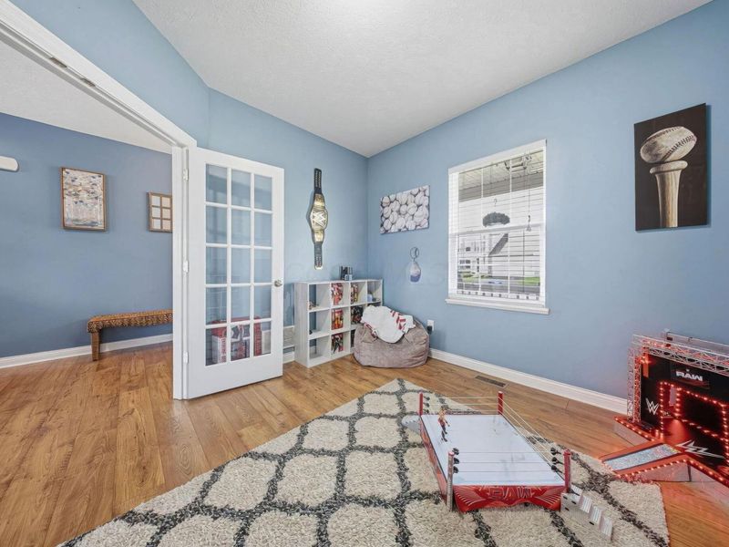 2100 Emmys Way, Columbus, OH 43228 Photo 7