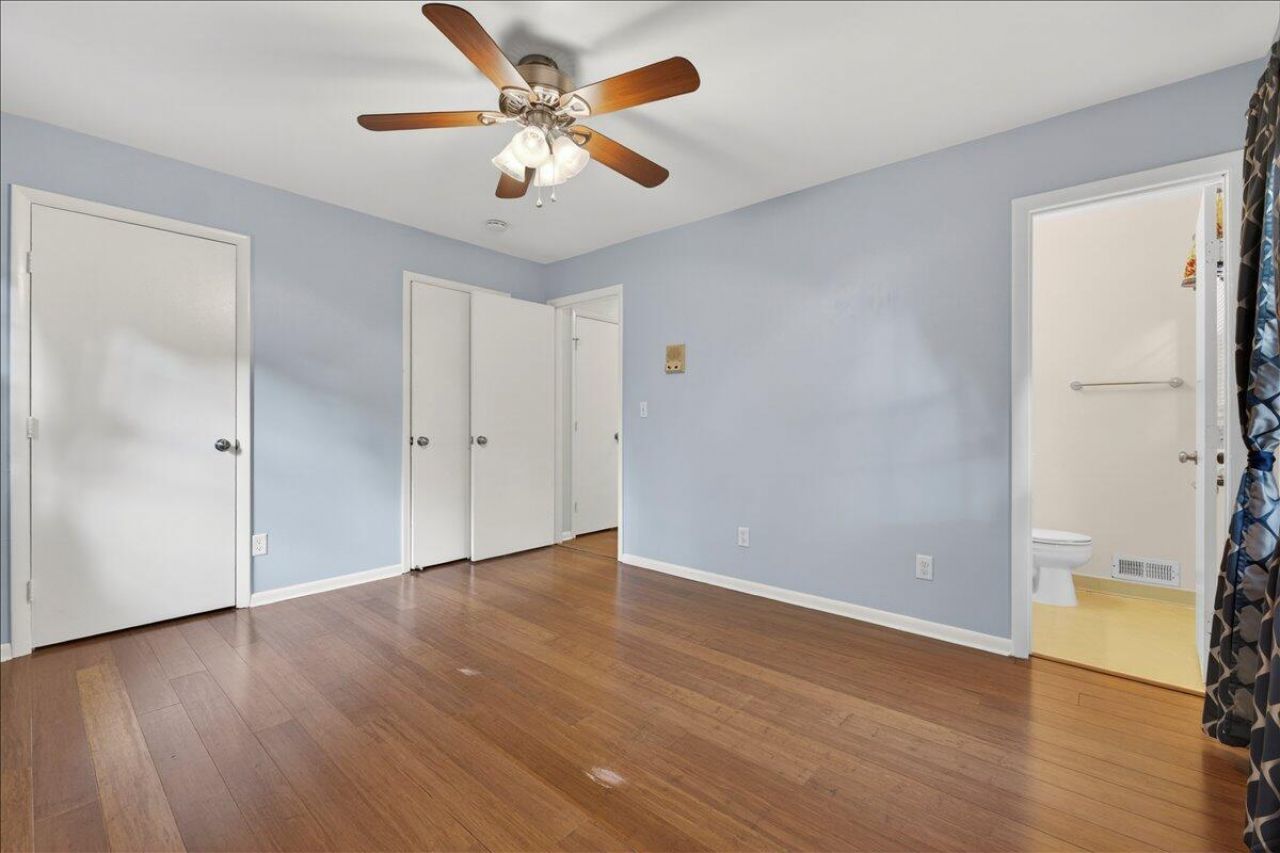 121 Three Wood Lane Photo 26