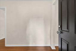 121 Three Wood Lane photo 4