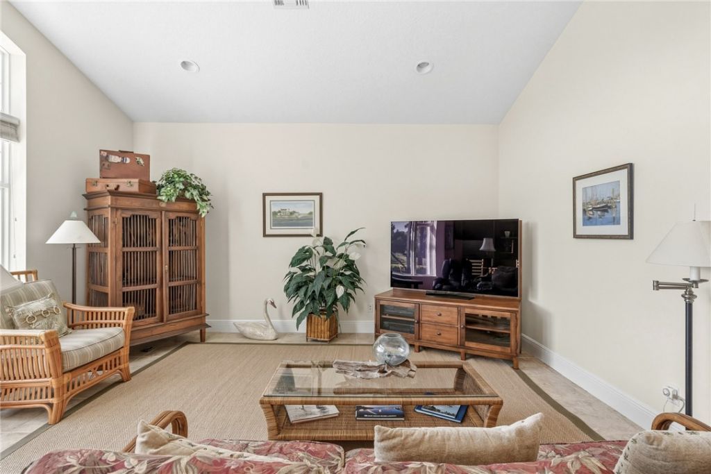 928 Carolina Circle Sw, Vero Beach, FL 32962 Photo