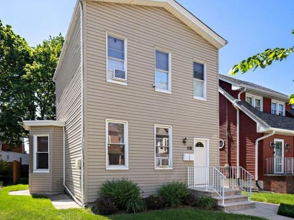 18 Lincoln Place, EAST RUTHERFORD, NJ 07073