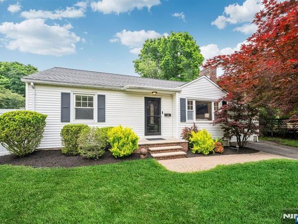 419 Wyckoff Avenue, RAMSEY, NJ 07446