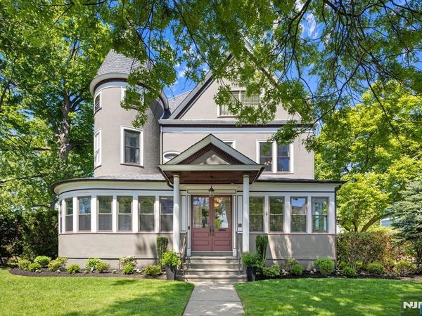 70 Ridge, RUTHERFORD, NJ 07070
