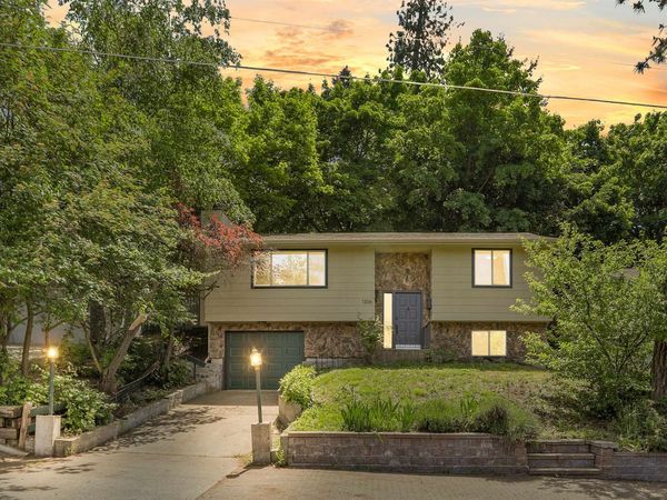1306 E 18th Ave, Spokane, WA 99203