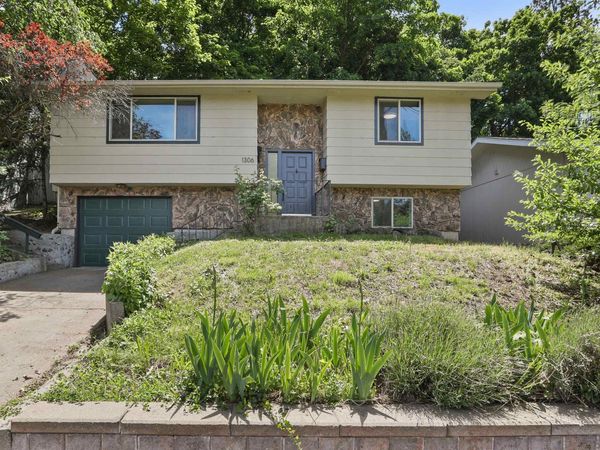1306 E 18th Ave, Spokane, WA 99203