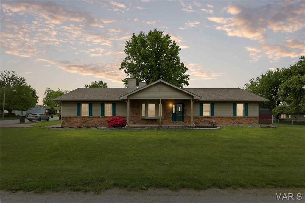 11 Kevin Street , Waterloo, IL 62298 Main Photo