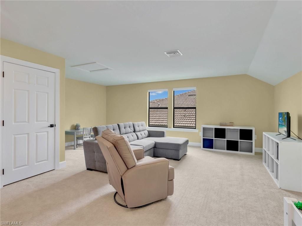 9487 Greyhawk Trl, Naples, FL 34120 Photo