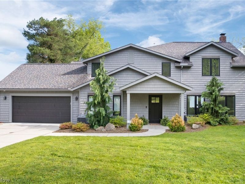 2264 Laurel Drive SW, Sherrodsville, OH 44675 Photo 1