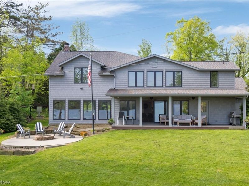 2264 Laurel Drive SW, Sherrodsville, OH 44675 Photo 2