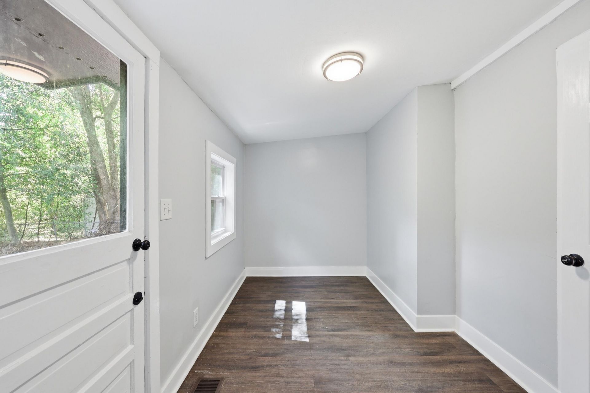 2916 Lexington Avenue Photo 17