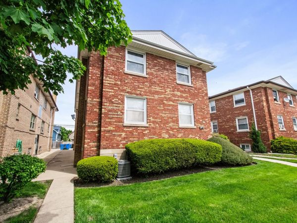 6252 W Irving Park Road , Chicago, IL 60634