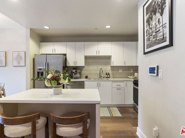 13337 Beach Avenue, Unit 106, Marina Del Rey, CA 90292