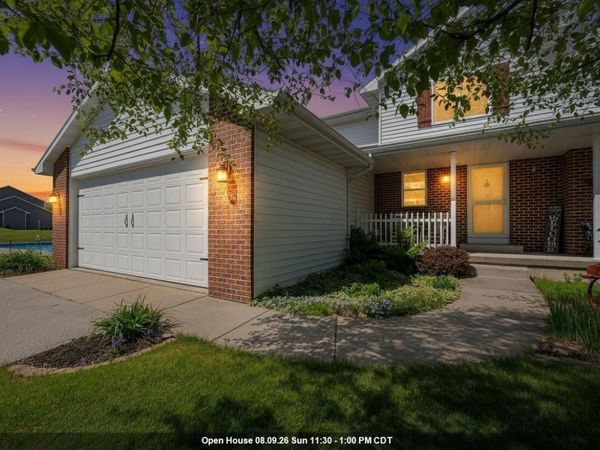 483 MADELINE LANE, Little Suamico, WI 54141