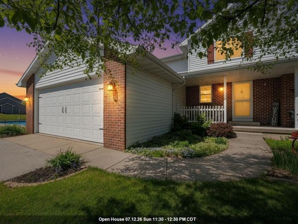 483 MADELINE LANE, Little Suamico, WI 54141