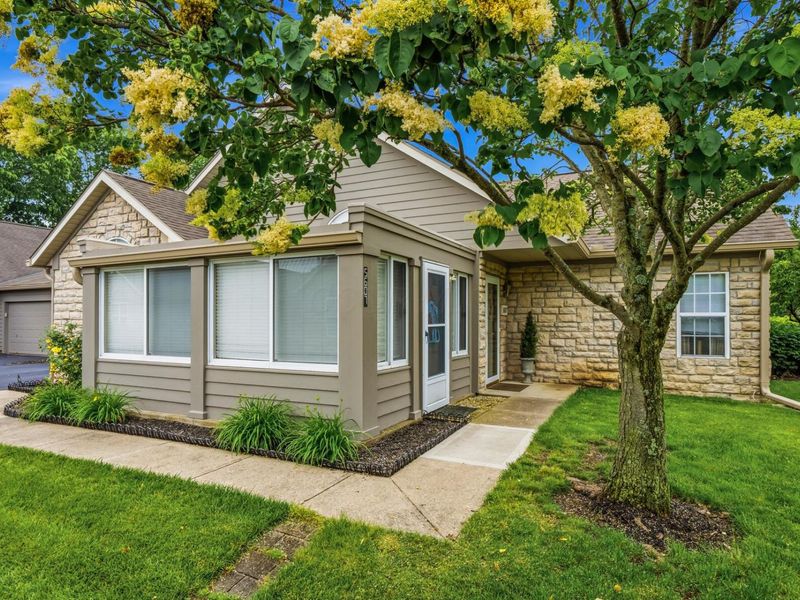 5607 E Links Boulevard , Unit 3, Hilliard, OH 43026 Photo 2