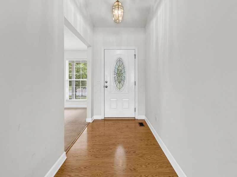 1010 Laketree Court W, Westerville, OH 43081 Photo 5