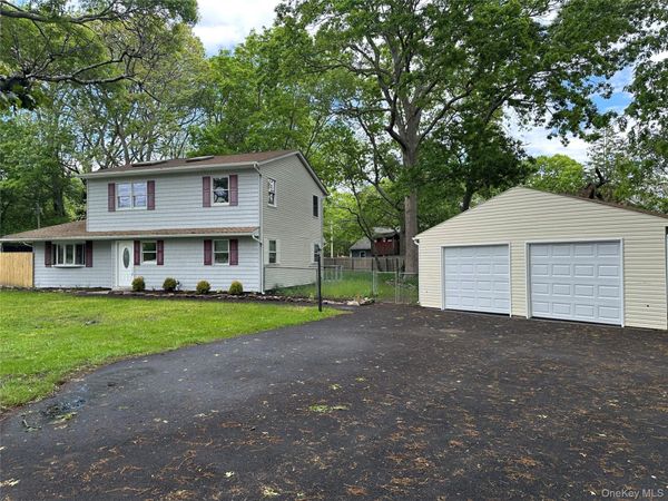 279 Beaver Drive , Mastic Beach, NY 11951