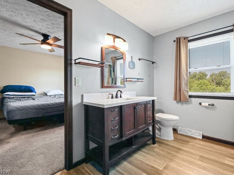 10960 Easton Street NE, Alliance, OH 44601 Photo 17