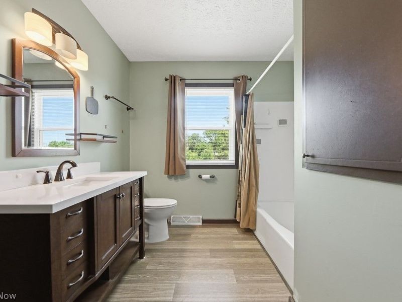 10960 Easton Street NE, Alliance, OH 44601 Photo 18