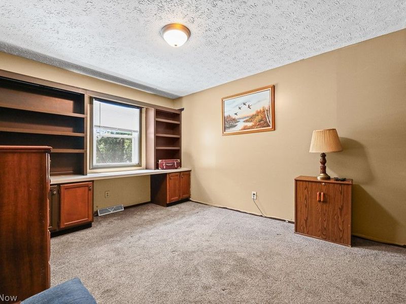 10960 Easton Street NE, Alliance, OH 44601 Photo 19