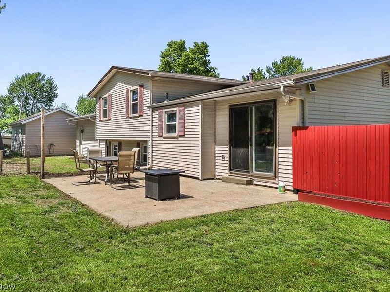 10960 Easton Street NE, Alliance, OH 44601 Photo 23