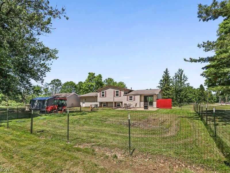 10960 Easton Street NE, Alliance, OH 44601 Photo 24