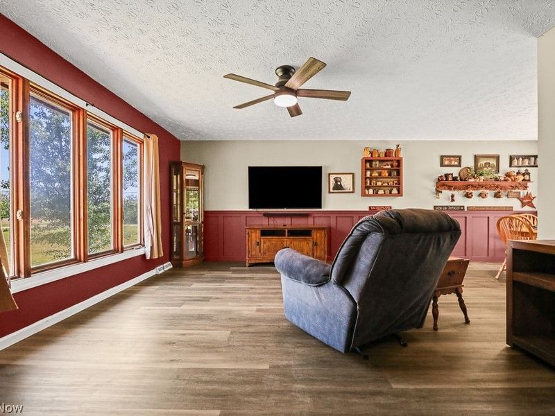 10960 Easton Street NE, Alliance, OH 44601 Photo 5